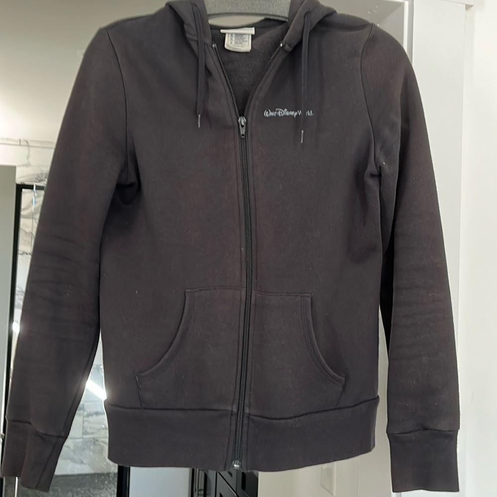 Walt Disney World black zip up hoodie with castle And park icon-Size S